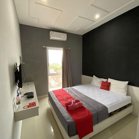 Reddoorz Near Rsud Margono Purwokerto 3 Hotel Exterior photo