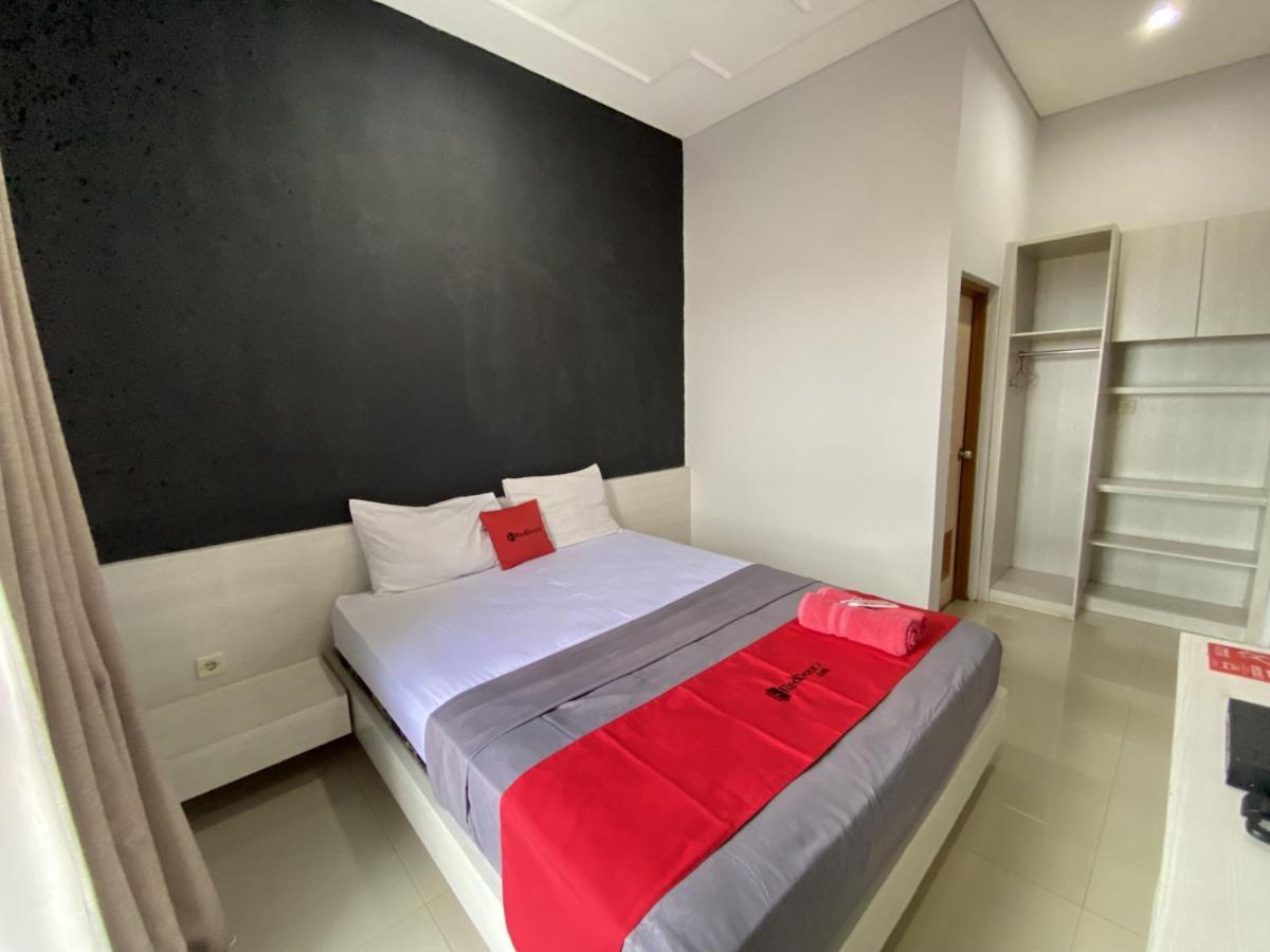 Reddoorz Near Rsud Margono Purwokerto 3 Hotel Exterior photo