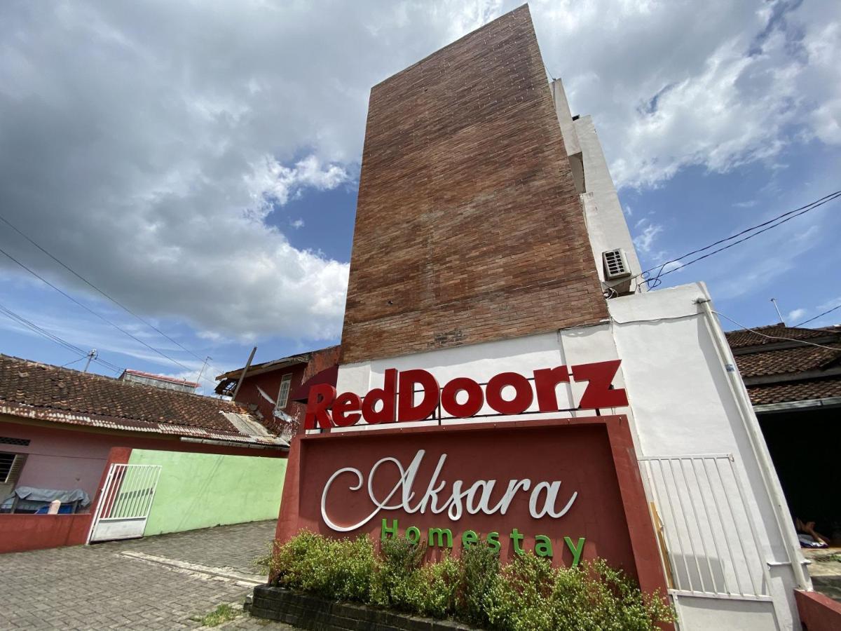 Reddoorz Near Rsud Margono Purwokerto 3 Hotel Exterior photo