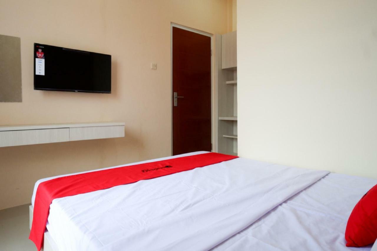Reddoorz Near Rsud Margono Purwokerto 3 Hotel Exterior photo